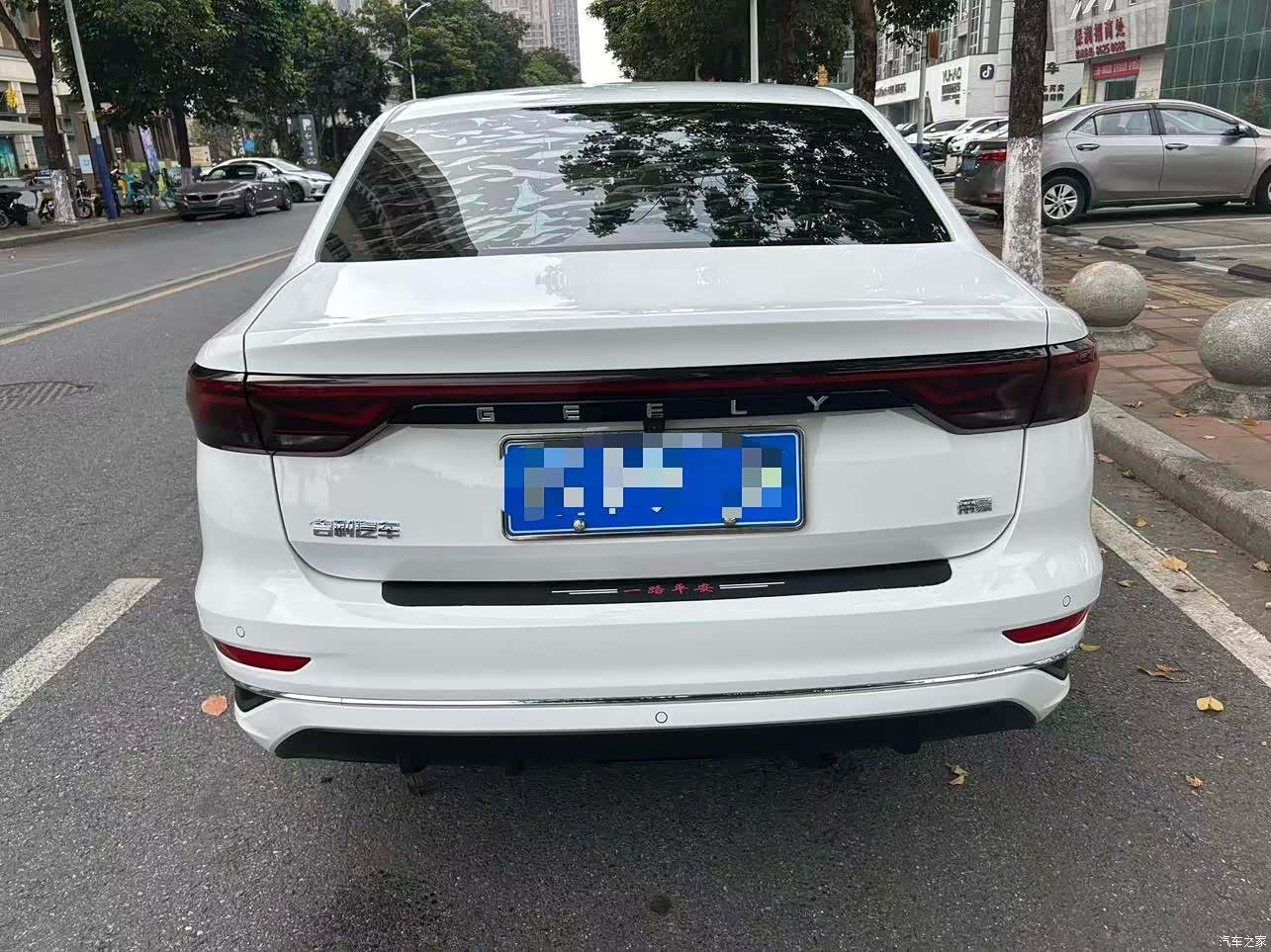 Geely Emgrand, 2021 15