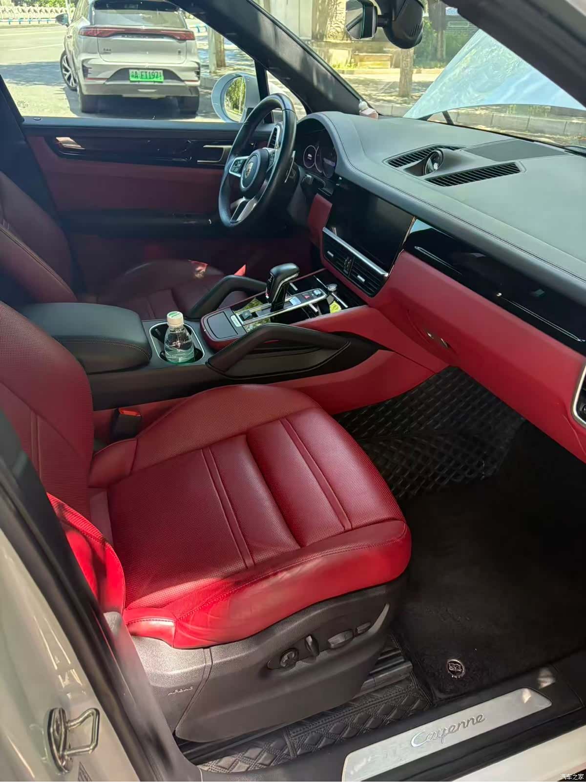 Porsche Cayenne, 2022 все фото