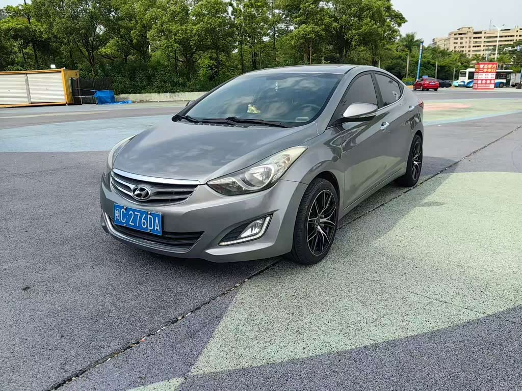 Hyundai Elantra