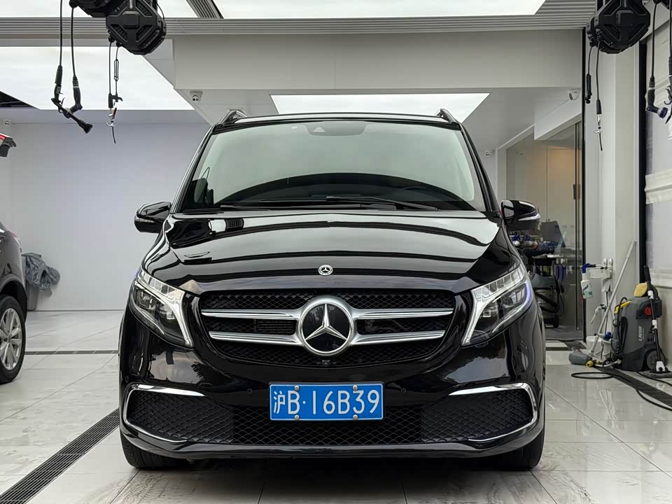Mercedes-Benz V-class