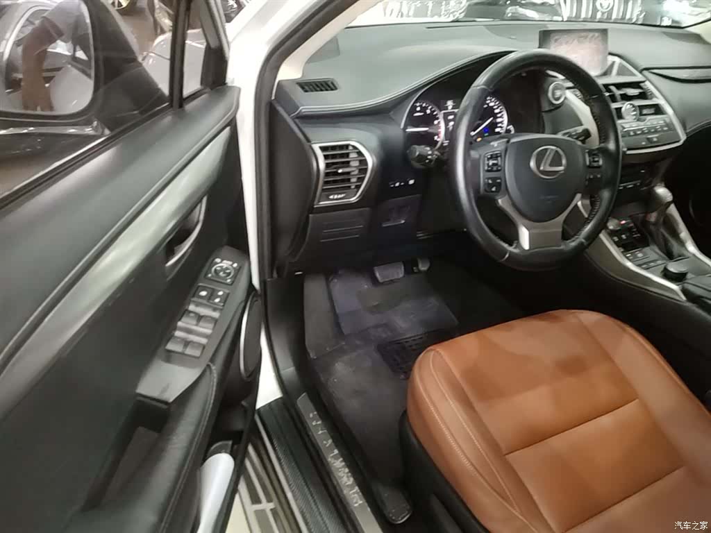 Lexus NX, 2016 16