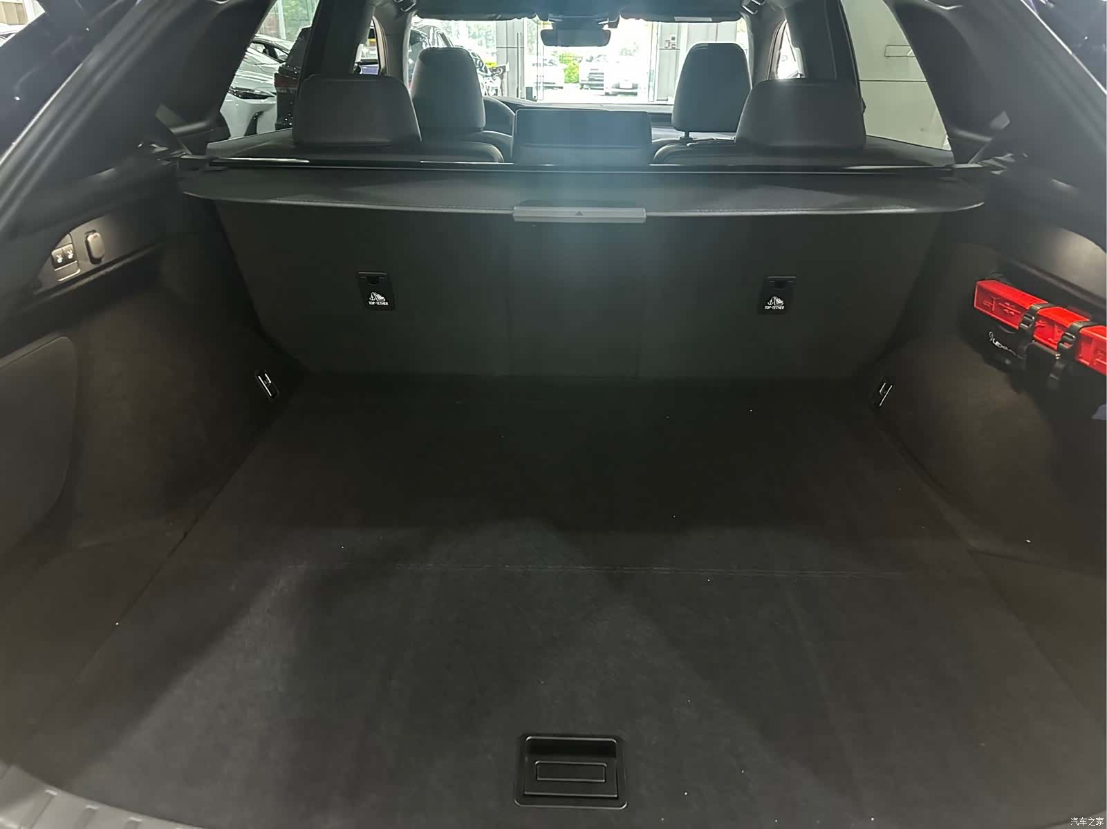 Lexus RX, 2025 10