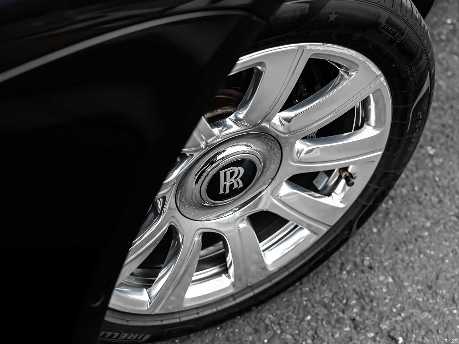 Rolls-Royce Ghost, 2024 15