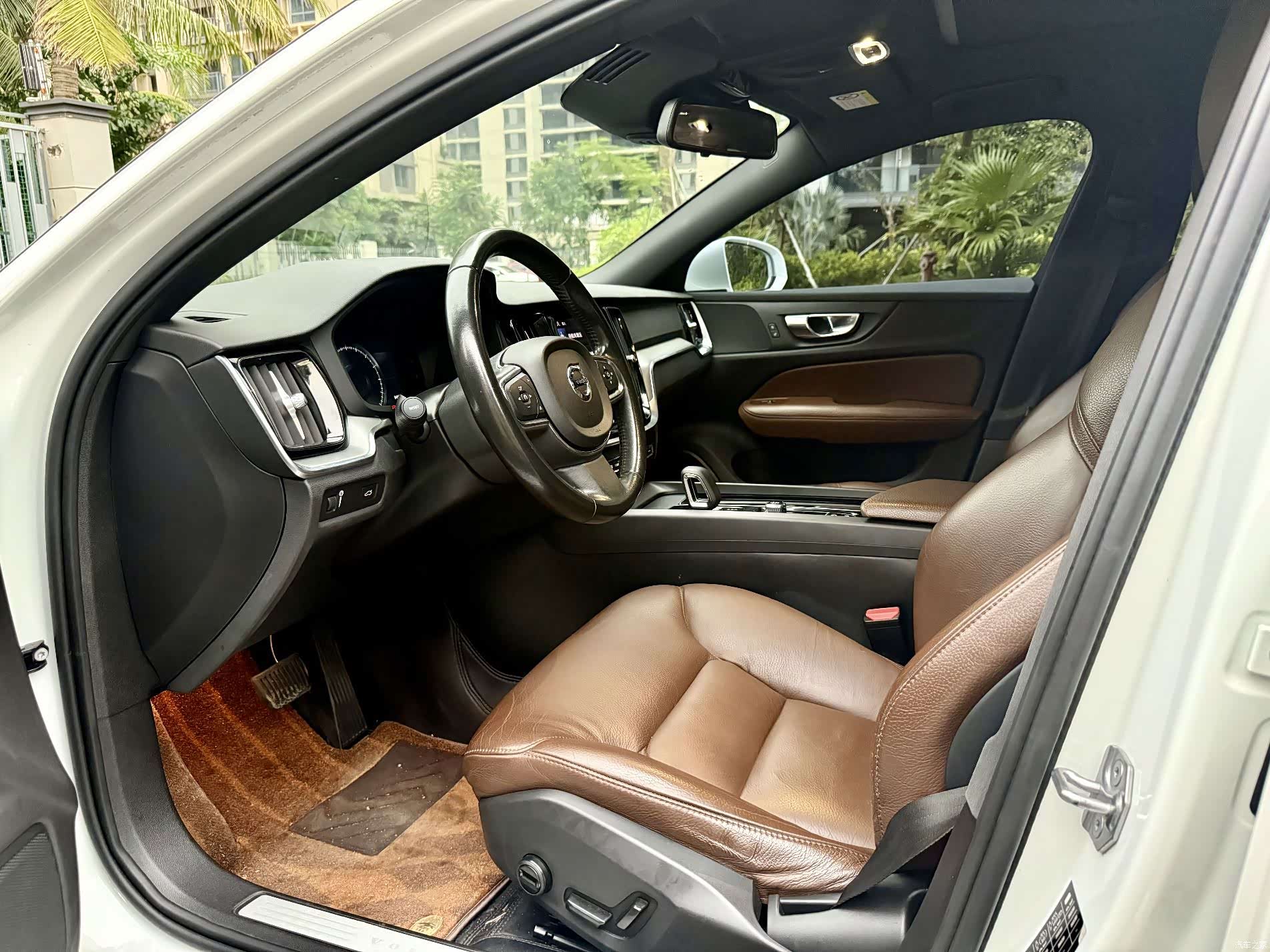 Volvo S60, 2022 все фото