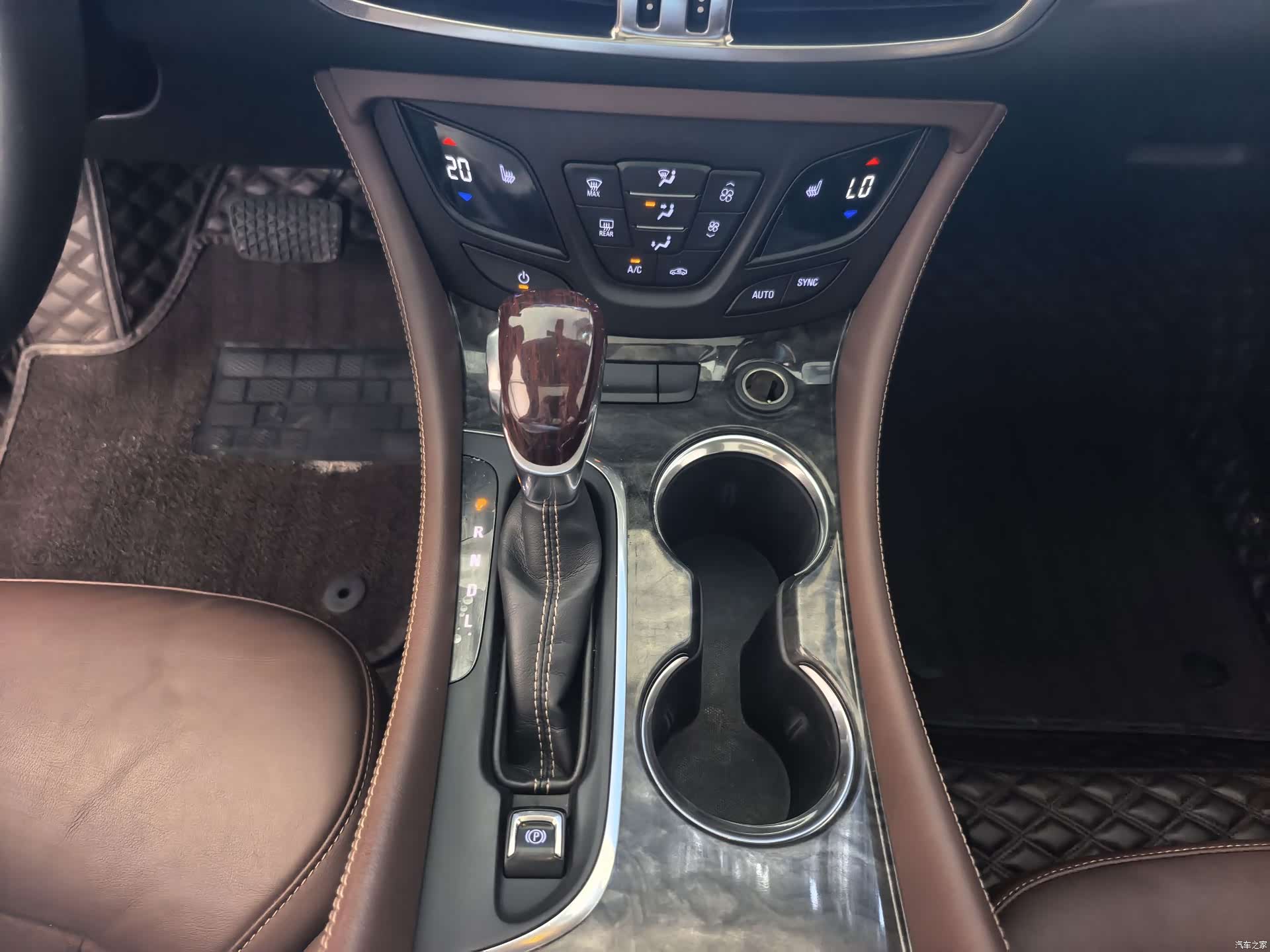 Buick Envision Plus, 2015 12