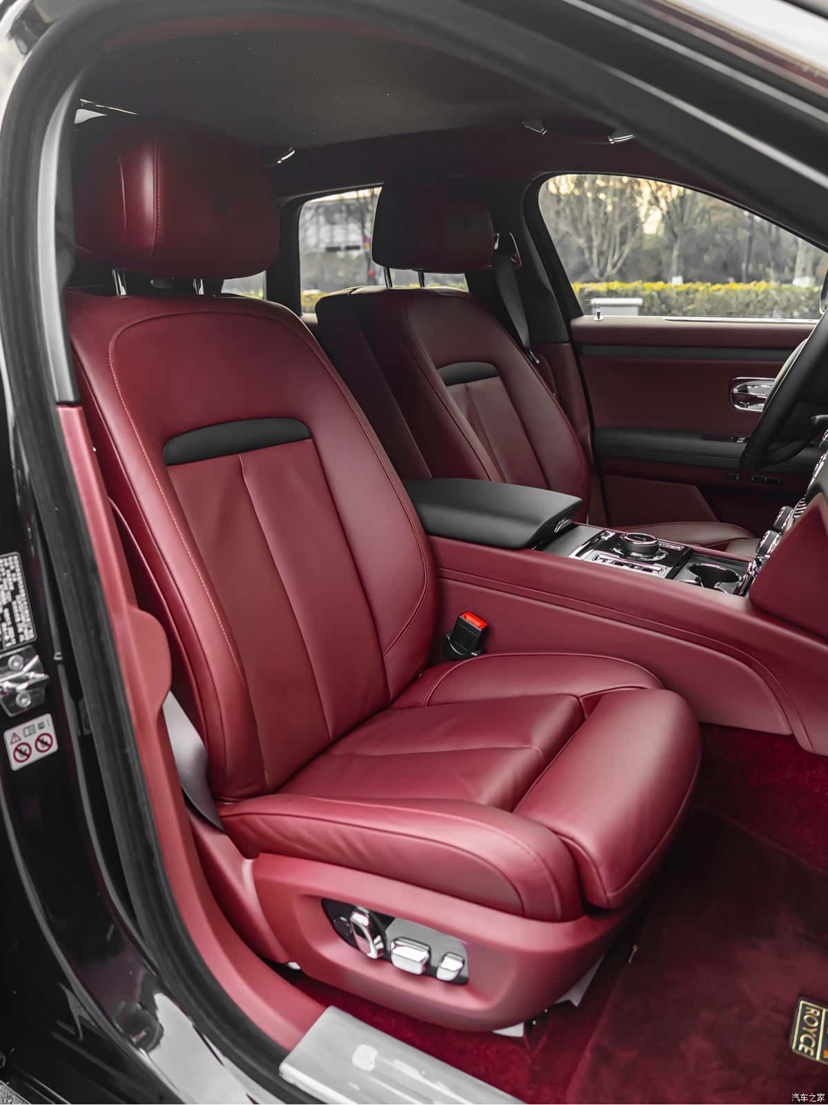 Rolls-Royce Ghost, 2024 8