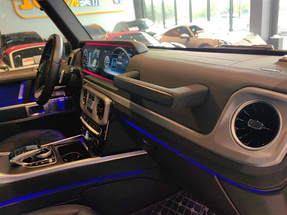 Mercedes-Benz G-class