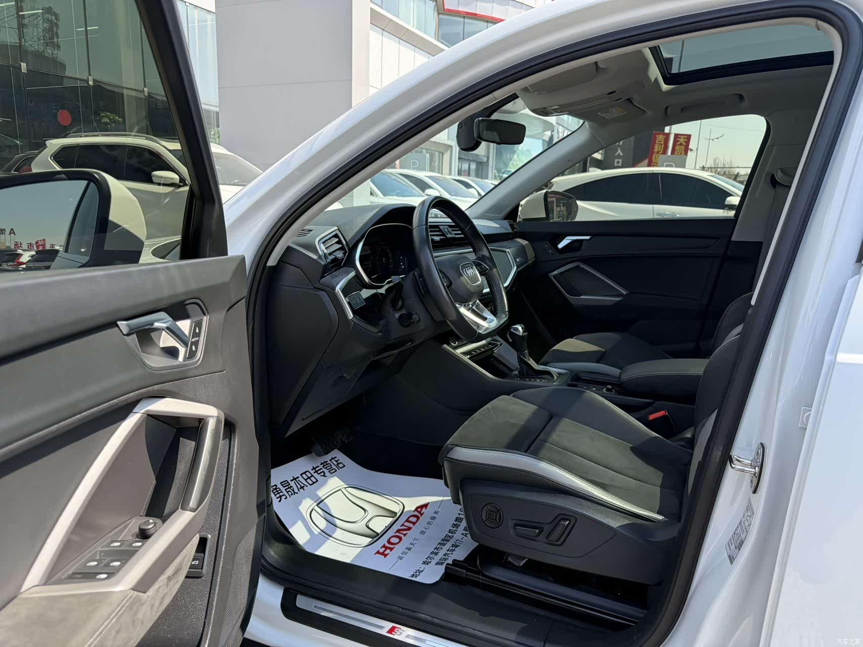 Audi Q3, 2022 7