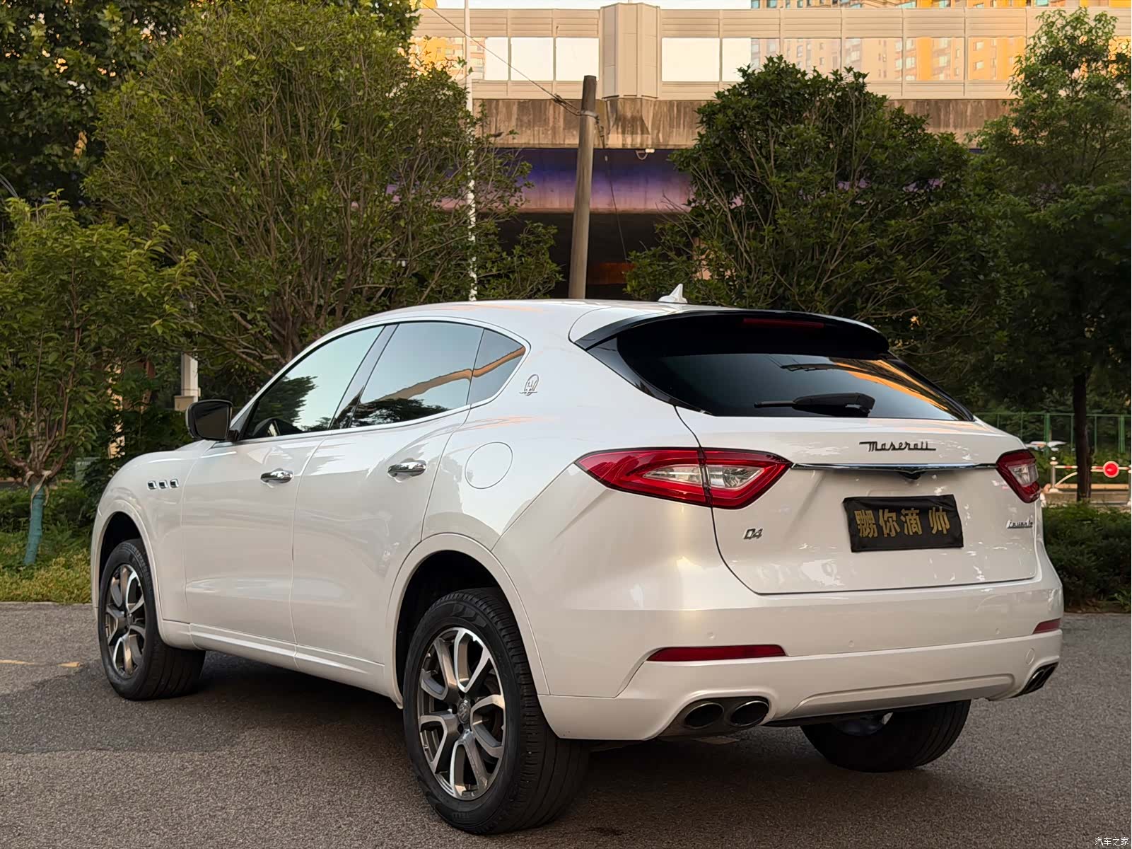 Maserati Levante, 2020 все фото
