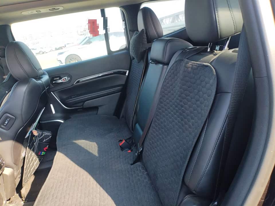 Jeep Grand Commander