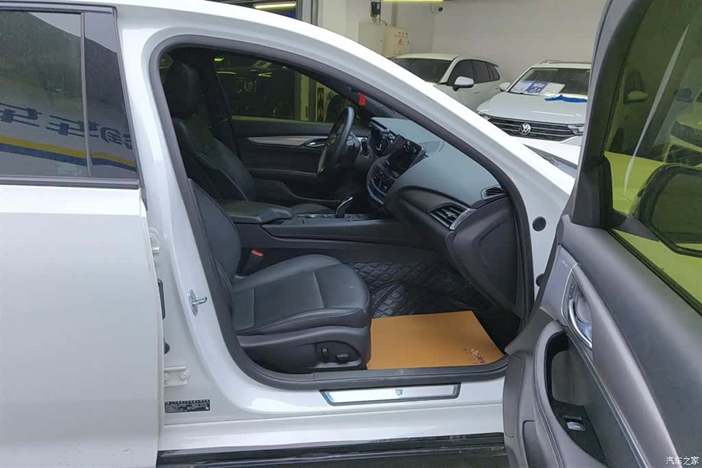 Cadillac CT5, 2022 8