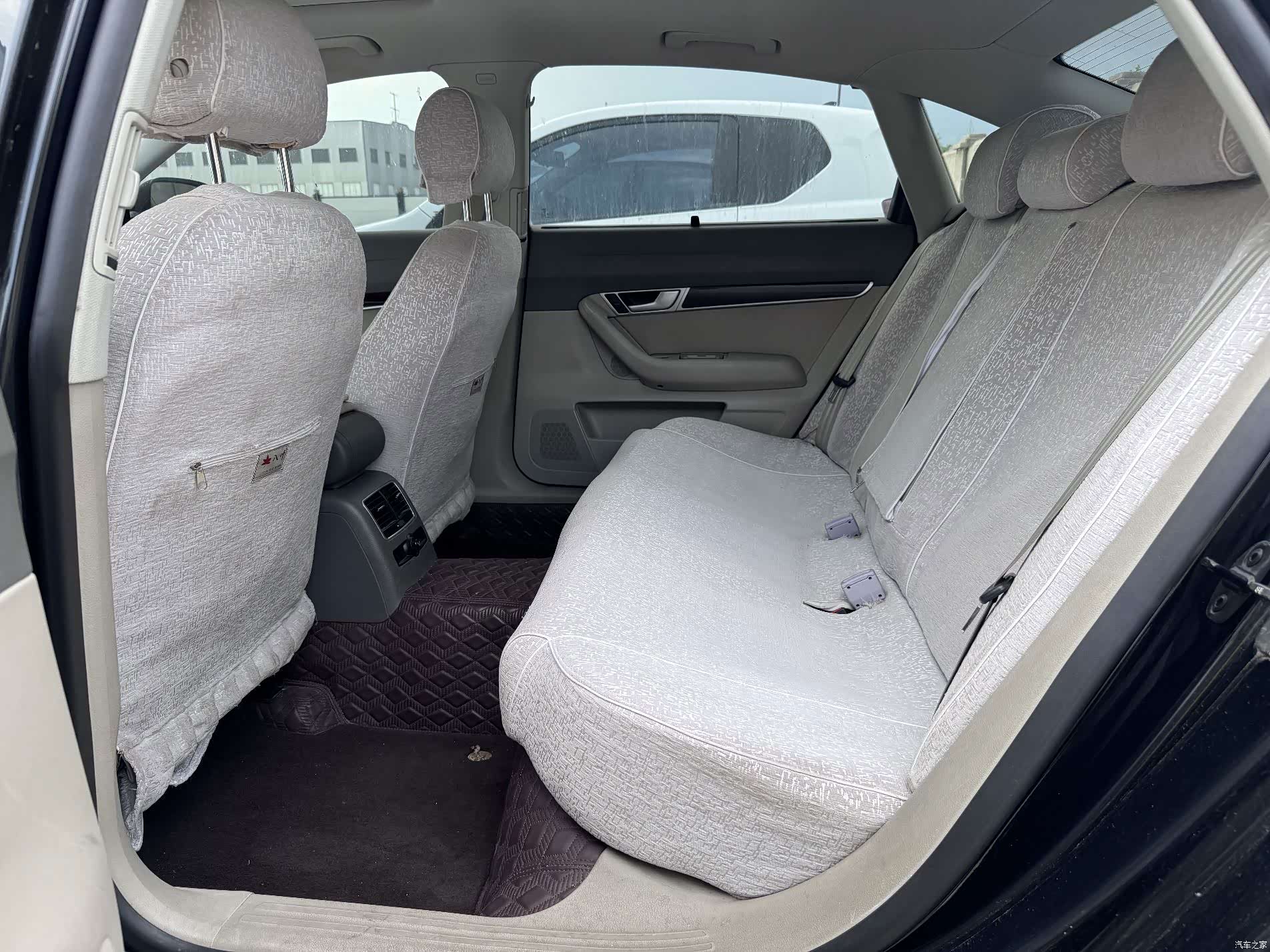 Audi A6L, 2010 все фото