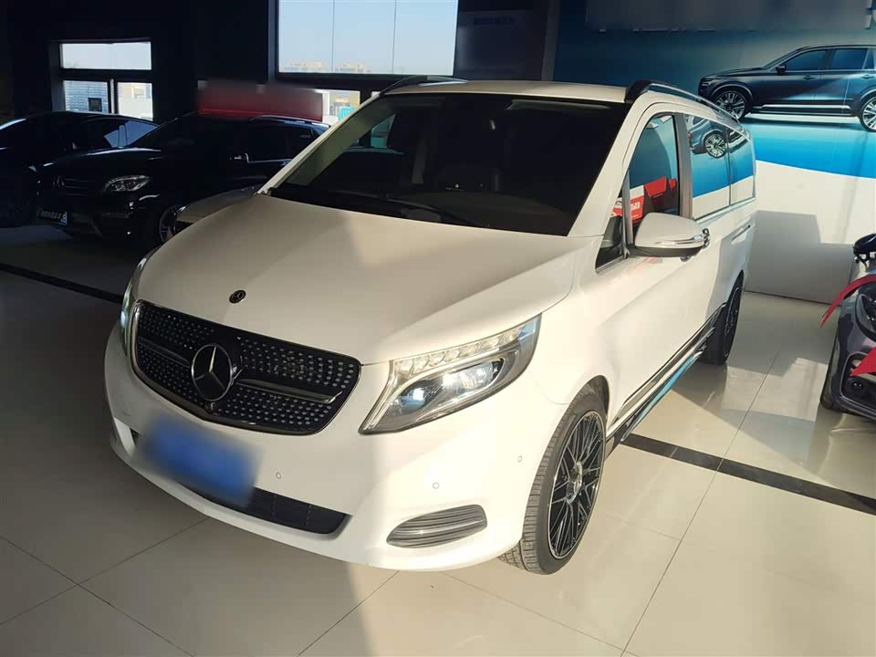 Mercedes-Benz V-class