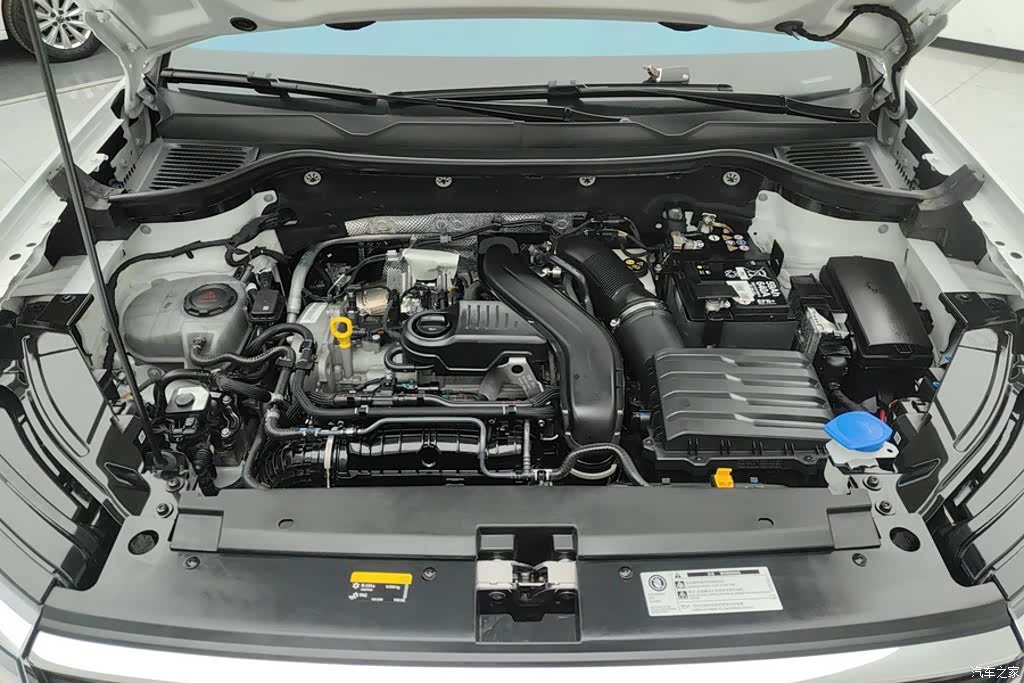 Volkswagen Tharu, 2024 10