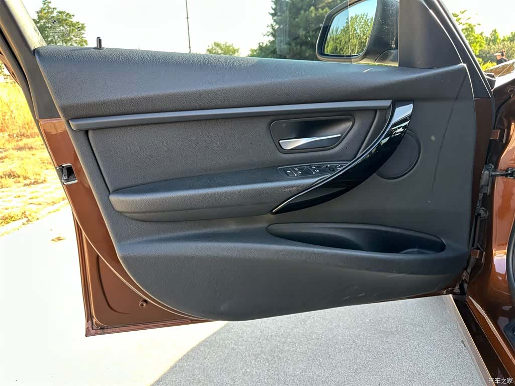 BMW 3 Series, 2016 12