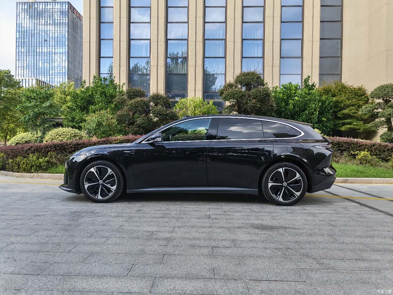NIO ET5, 2024 4