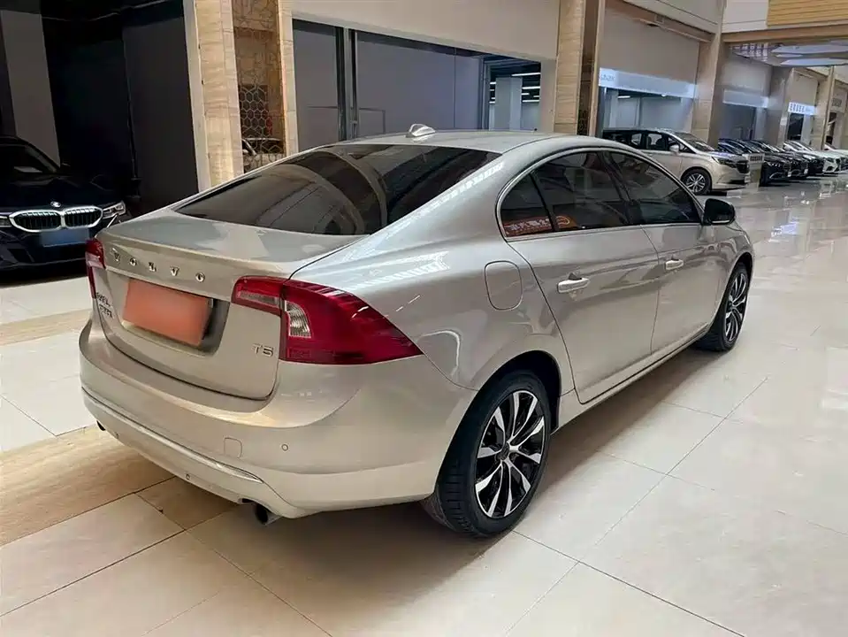 Volvo S60