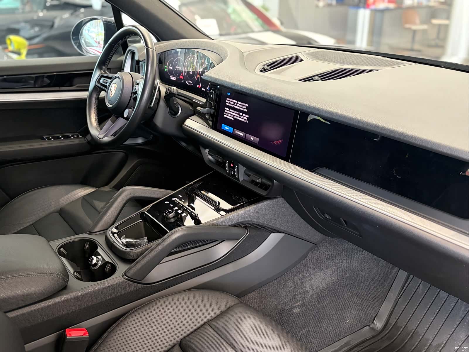 Porsche Cayenne, 2024 10