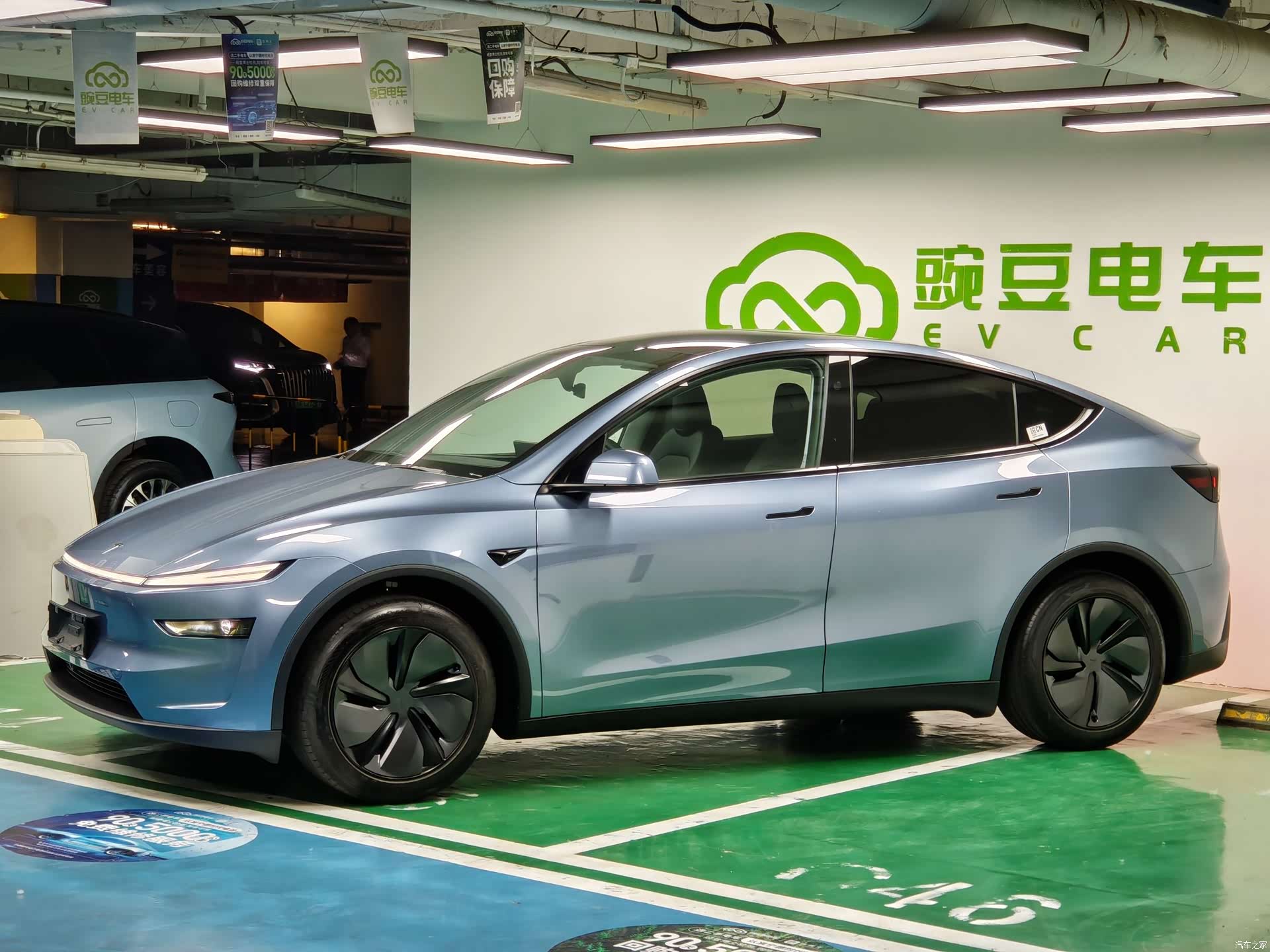 Tesla Model Y, 2025 2