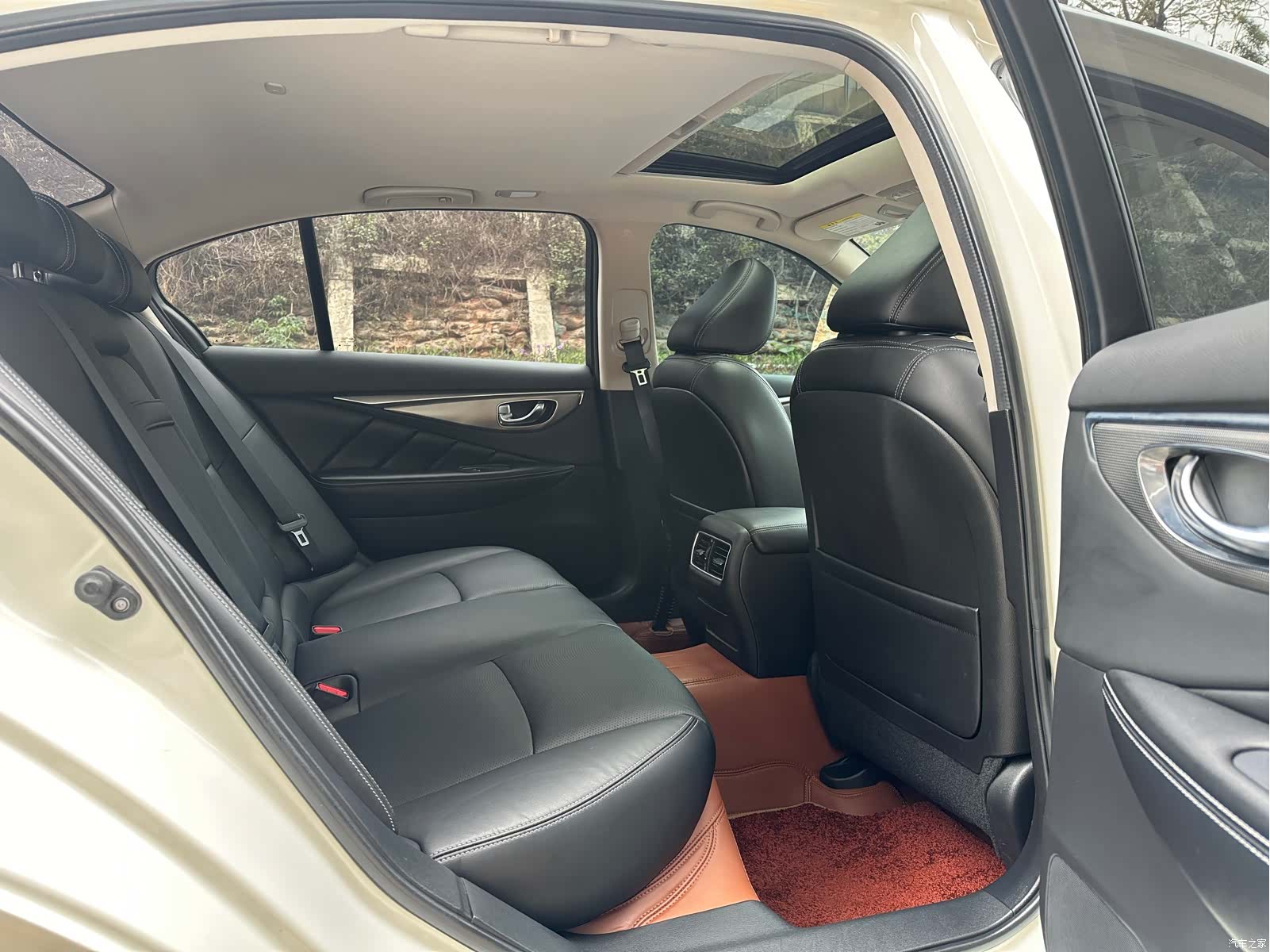 Infiniti Q50L, 2019 11