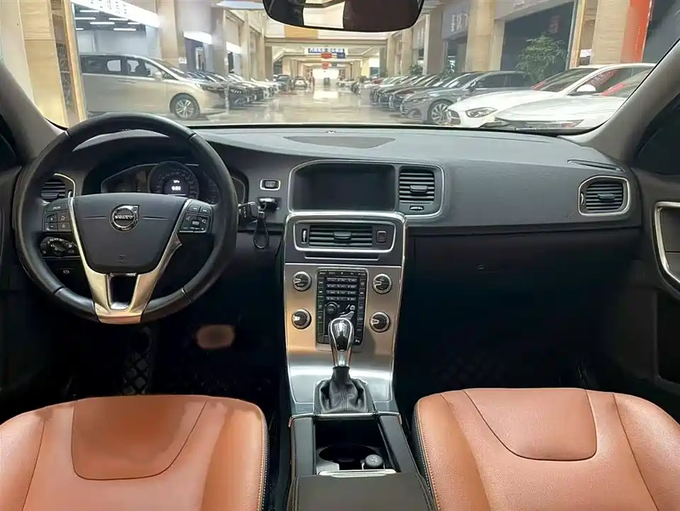 Volvo S60