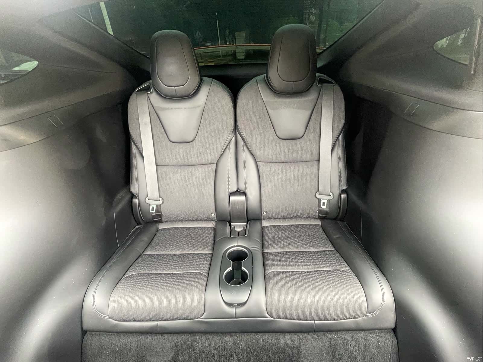 Tesla Model X, 2019 17