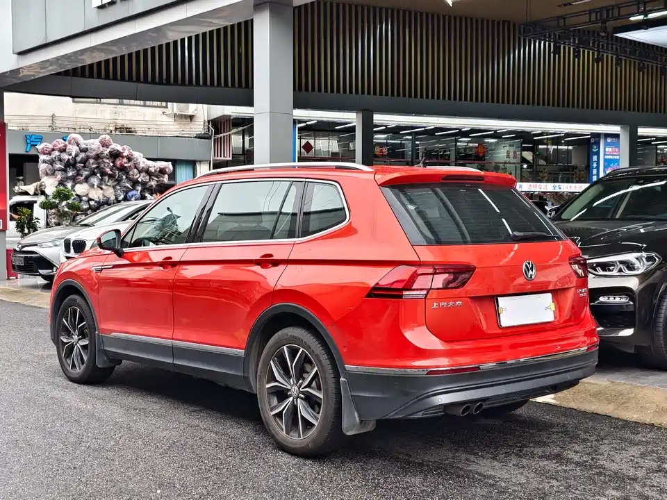 Volkswagen Tiguan L