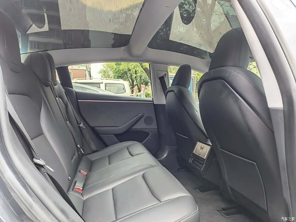 Tesla Model 3, 2024 10