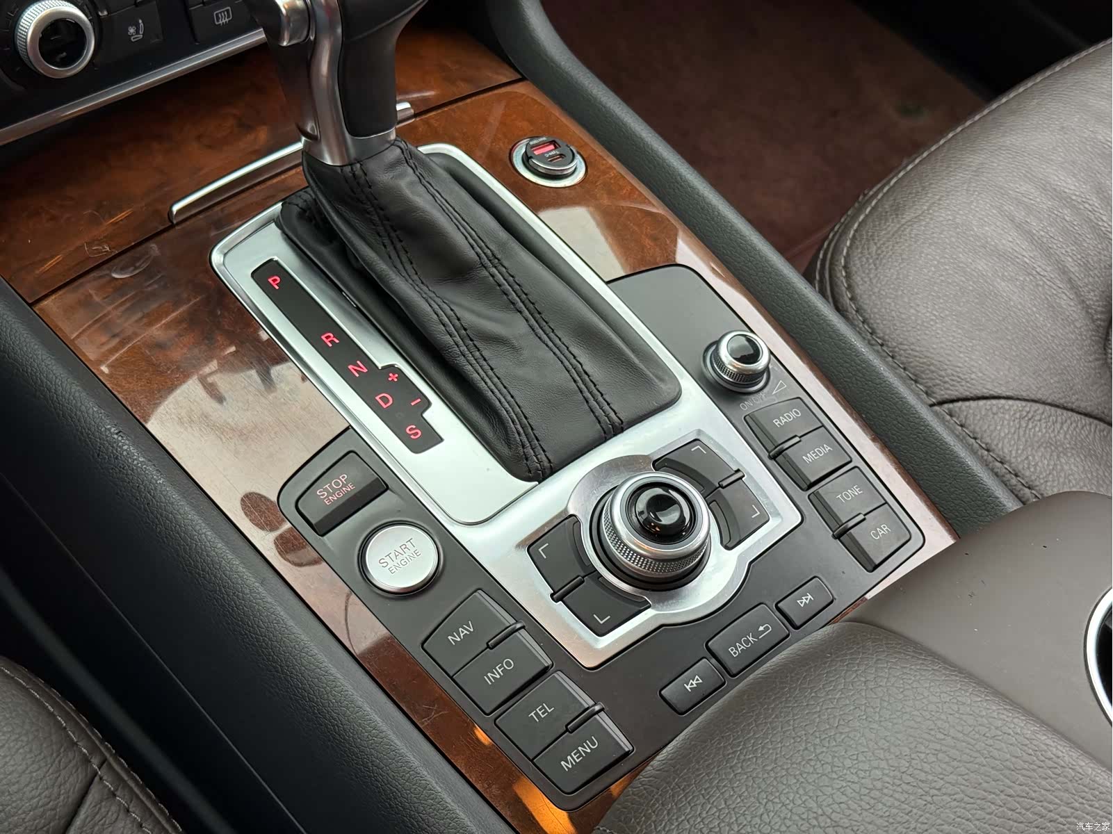 Audi Q7, 2015 11