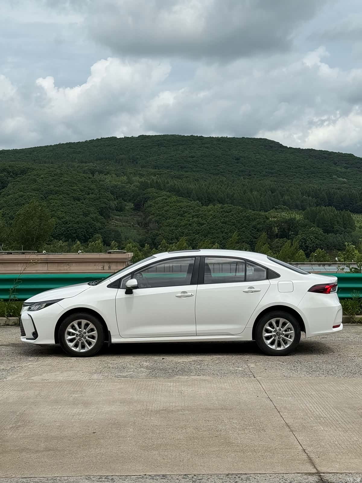 Toyota Corolla, 2022 все фото