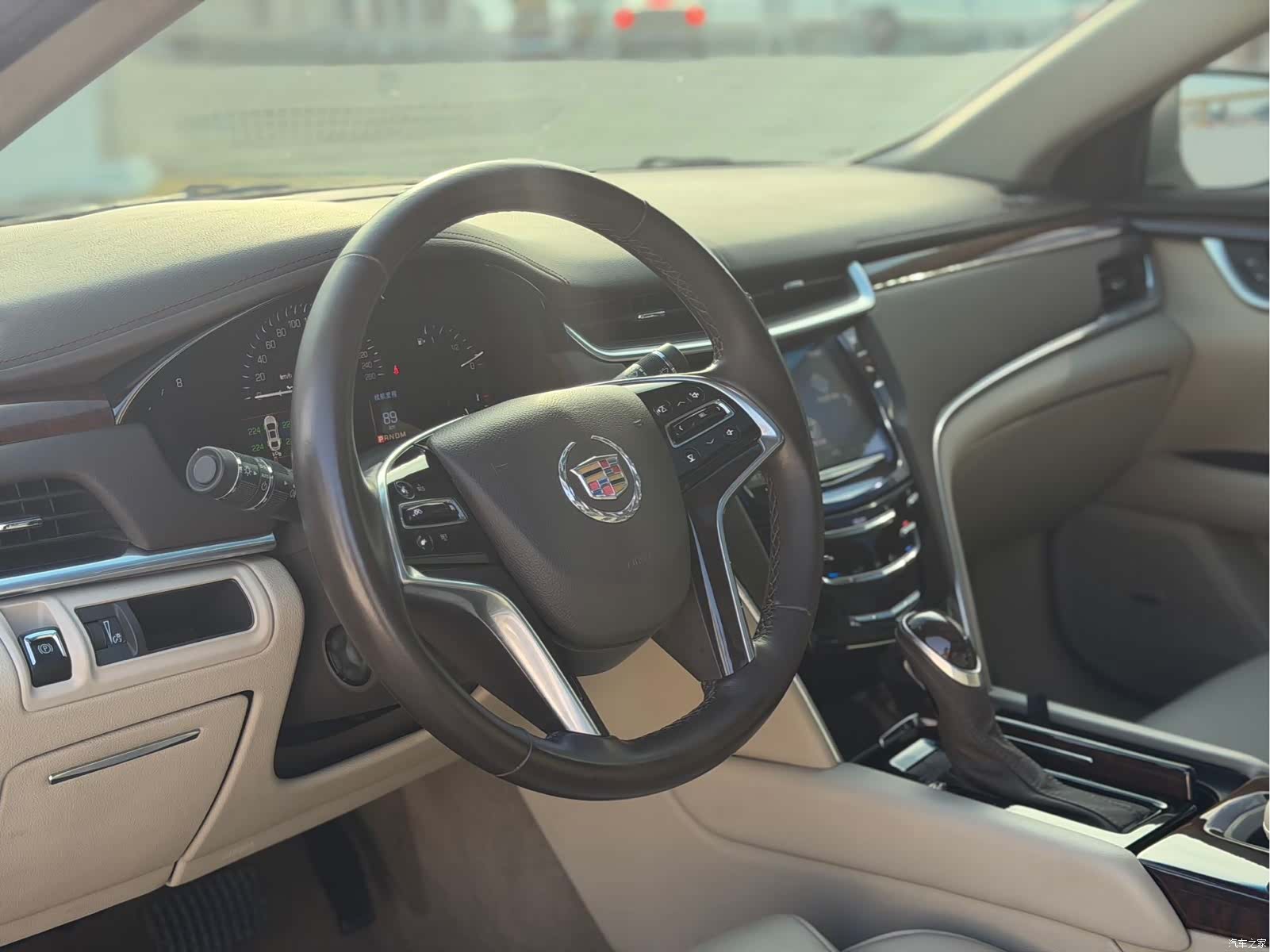 Cadillac XTS, 2015 13