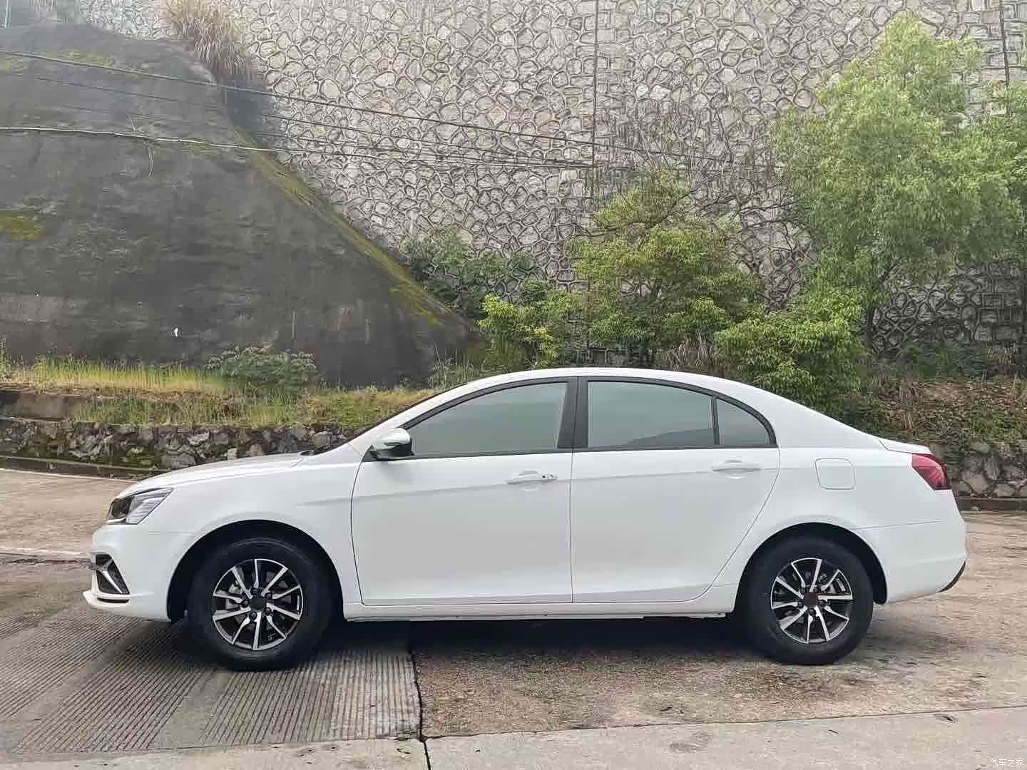 Geely Emgrand, 2021 все фото
