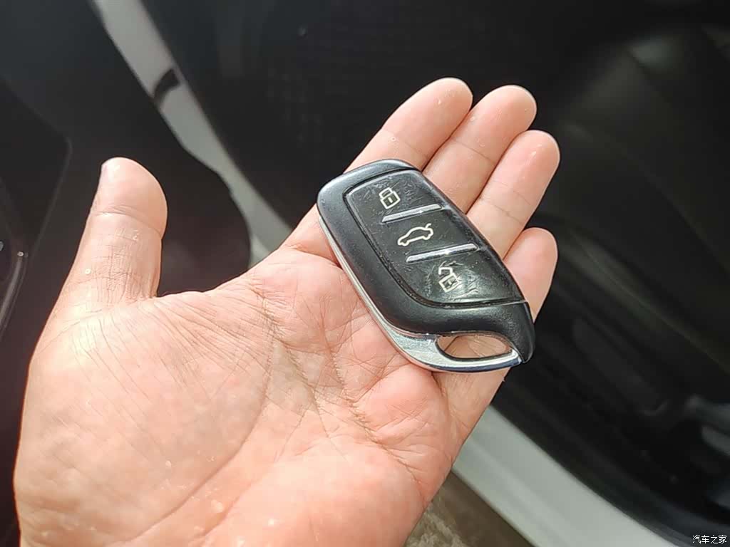 Roewe i5, 2023 9