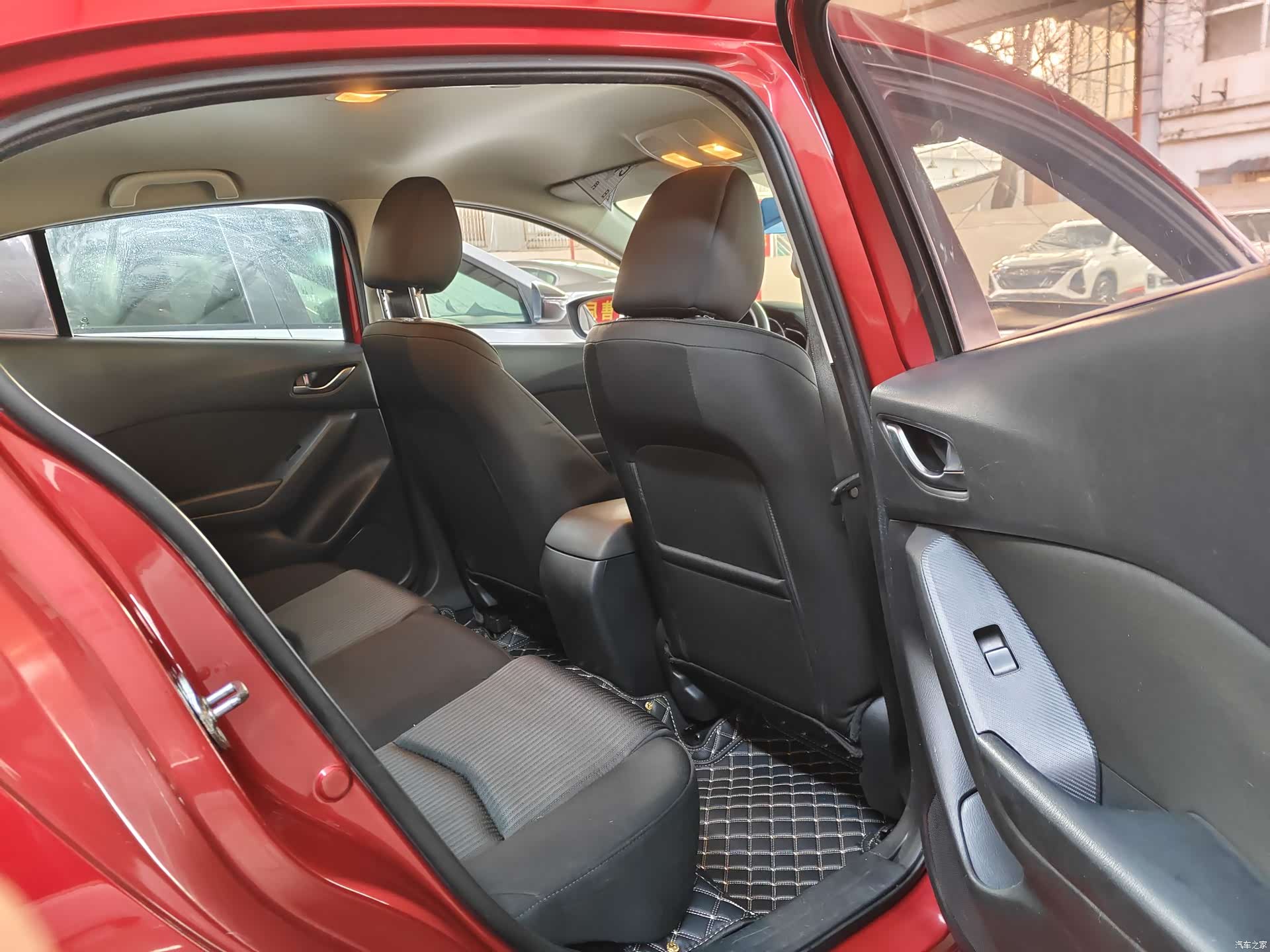Mazda Mazda3, 2016 8