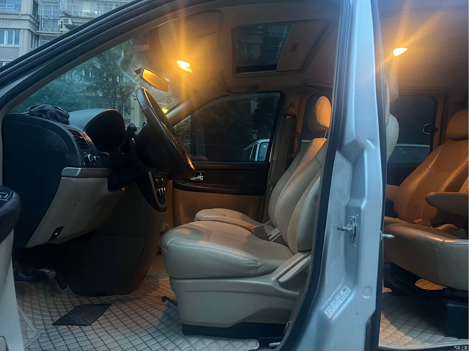 Buick GL8, 2015 9