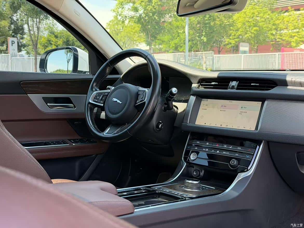 Land Rover XFL, 2019 4