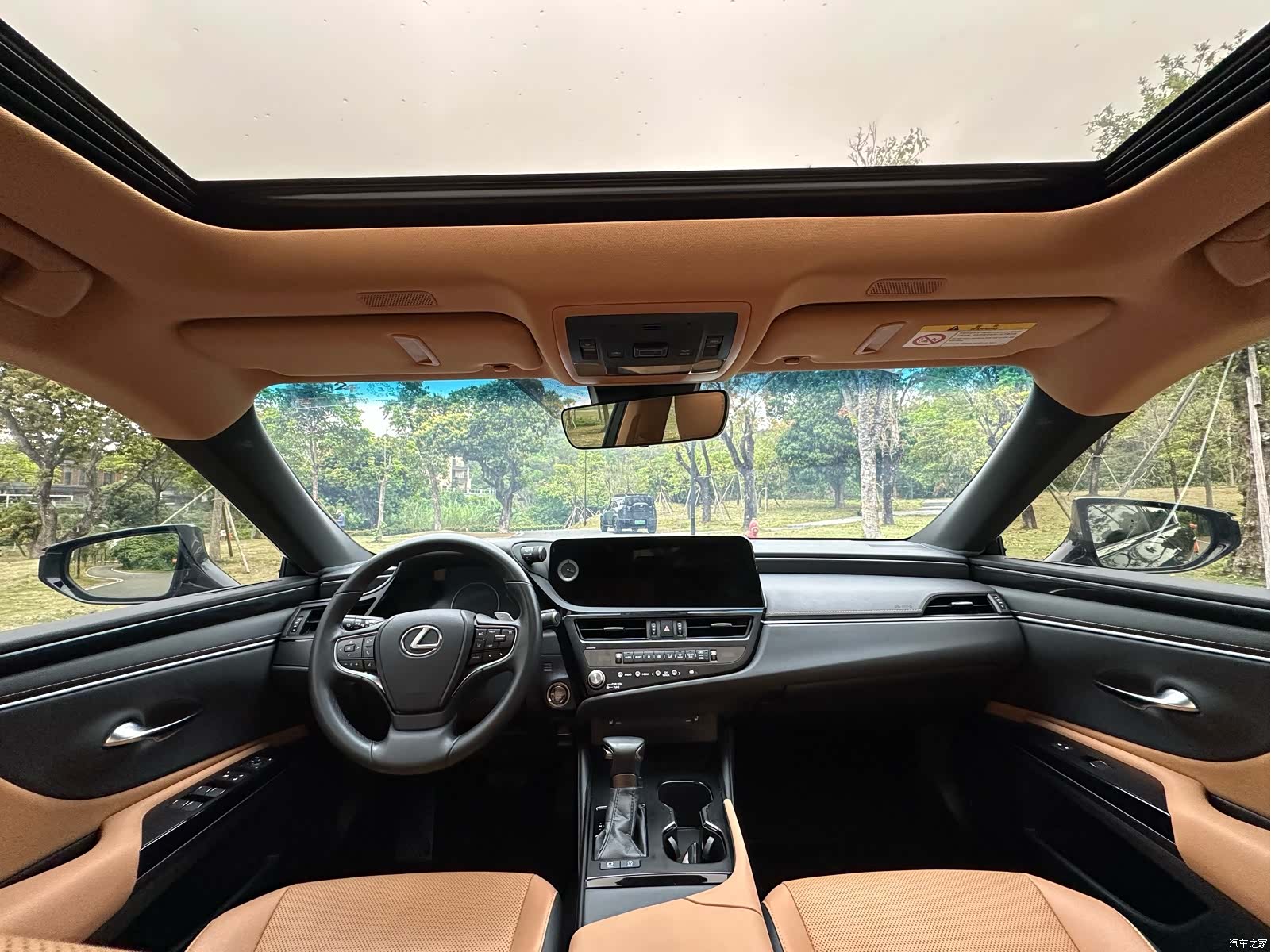 Lexus ES, 2024 все фото