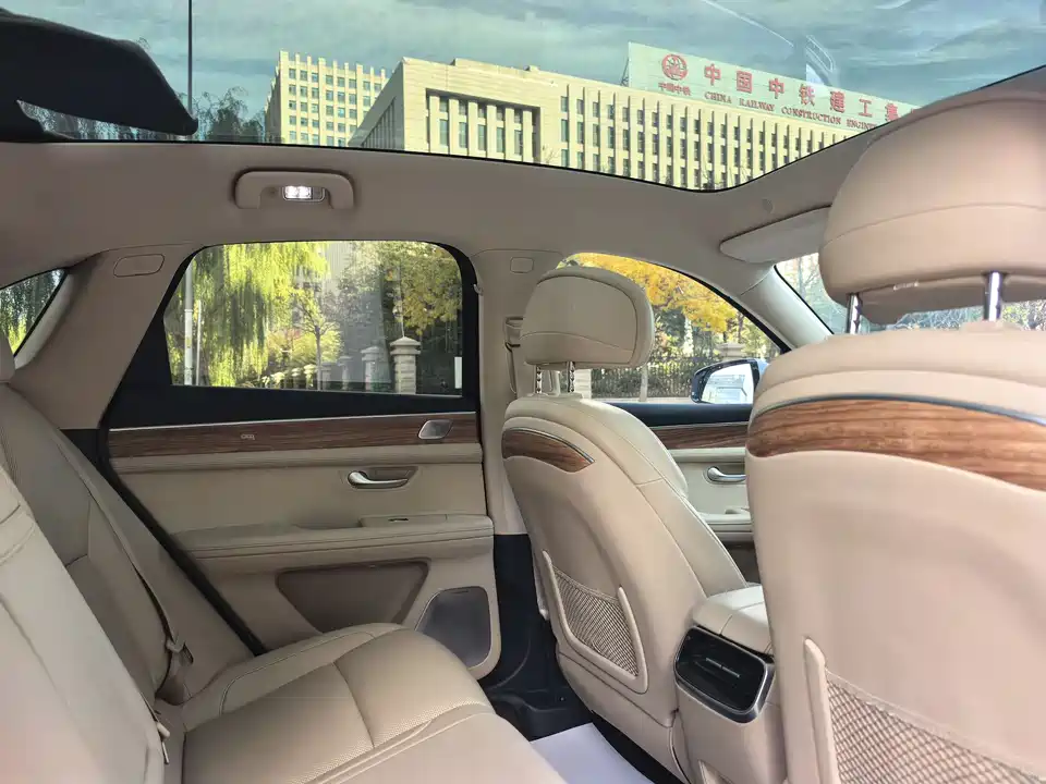 AITO Ask the world M5