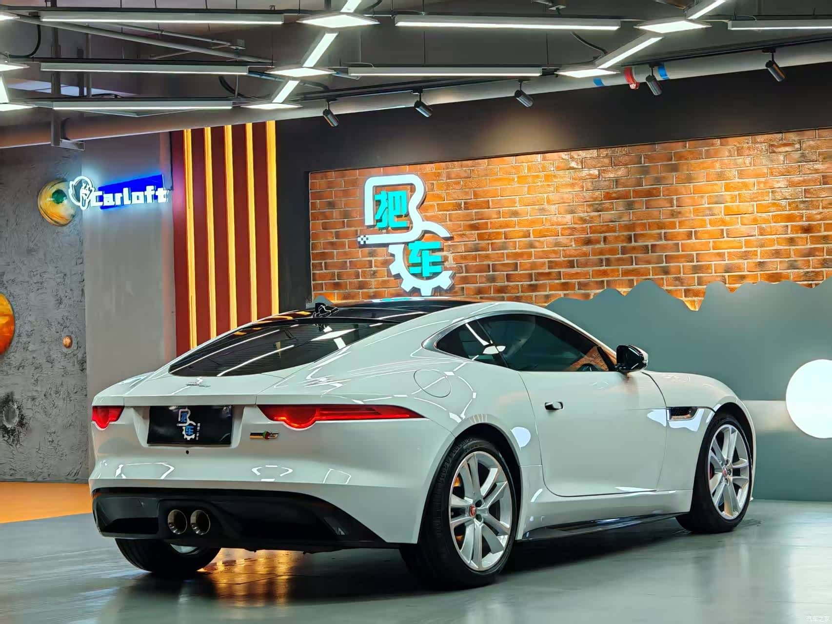 Jaguar F-TYPE, 2015 11