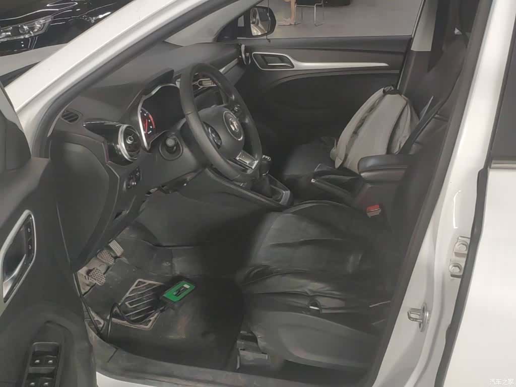 MG ZS, 2018 15