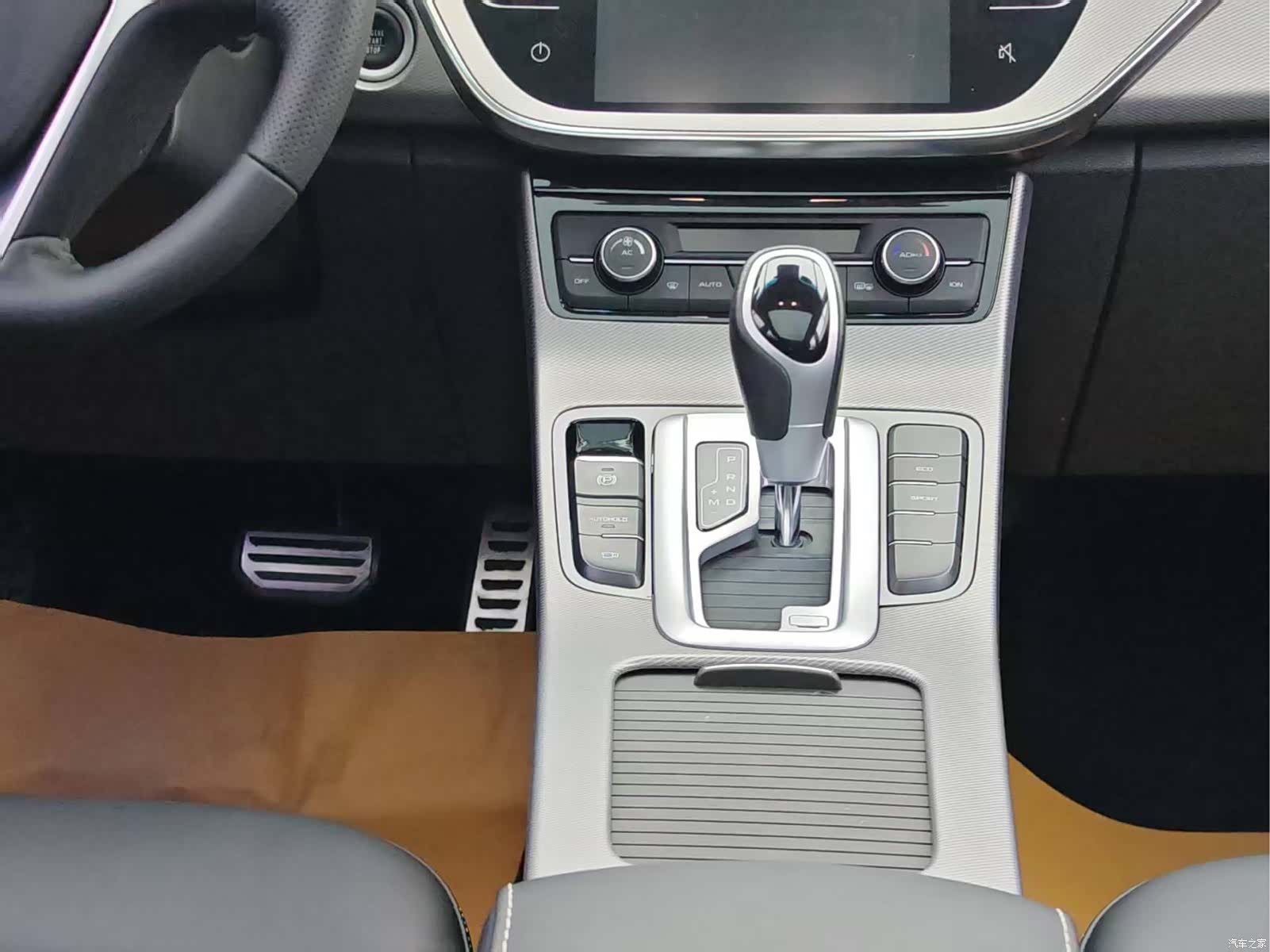 Geely Emgrand, 2018 26