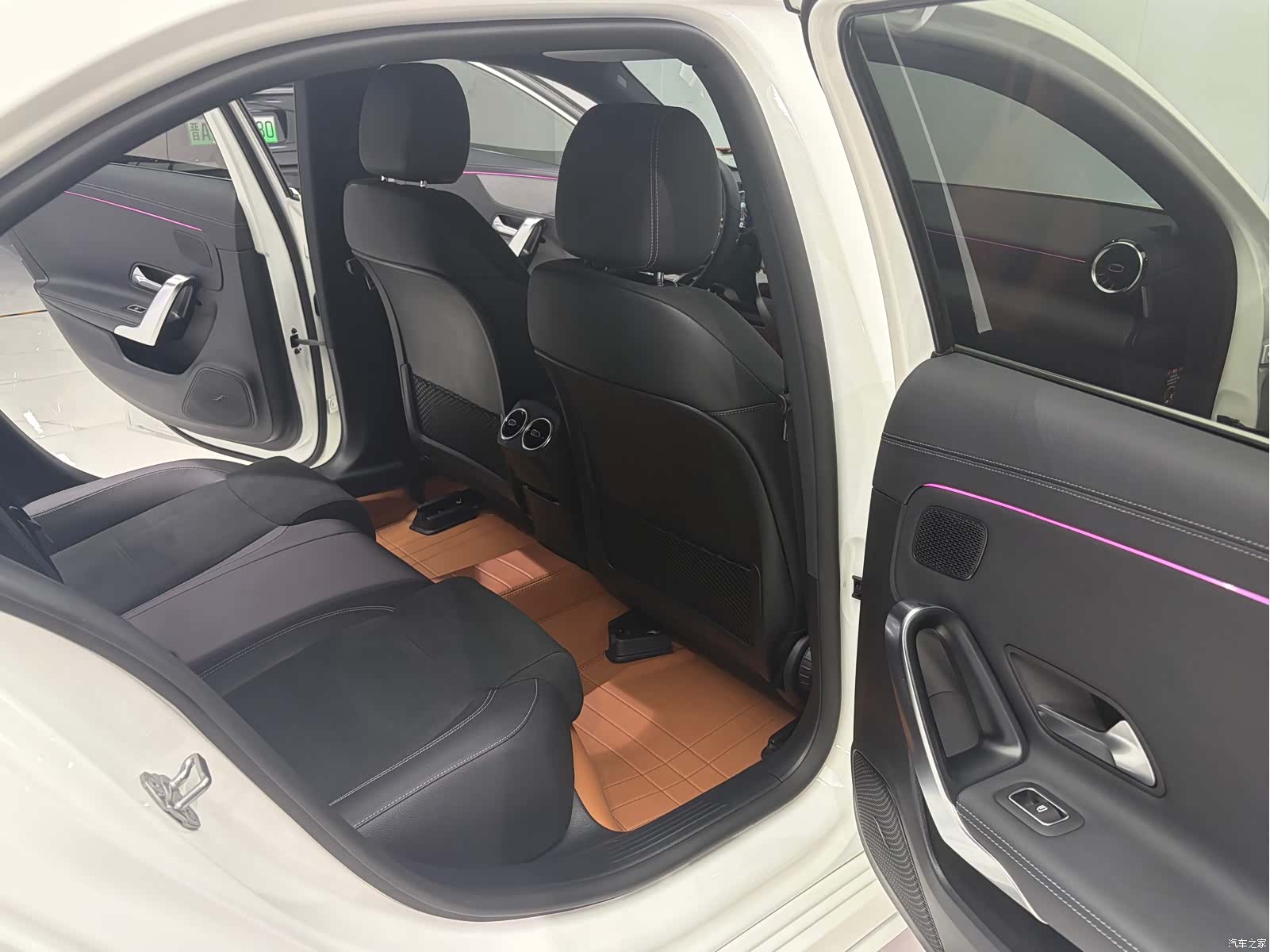 Mercedes-Benz A-Class, 2019 14