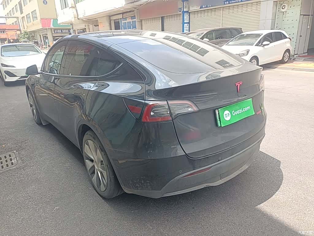 Tesla Model Y, 2023 все фото