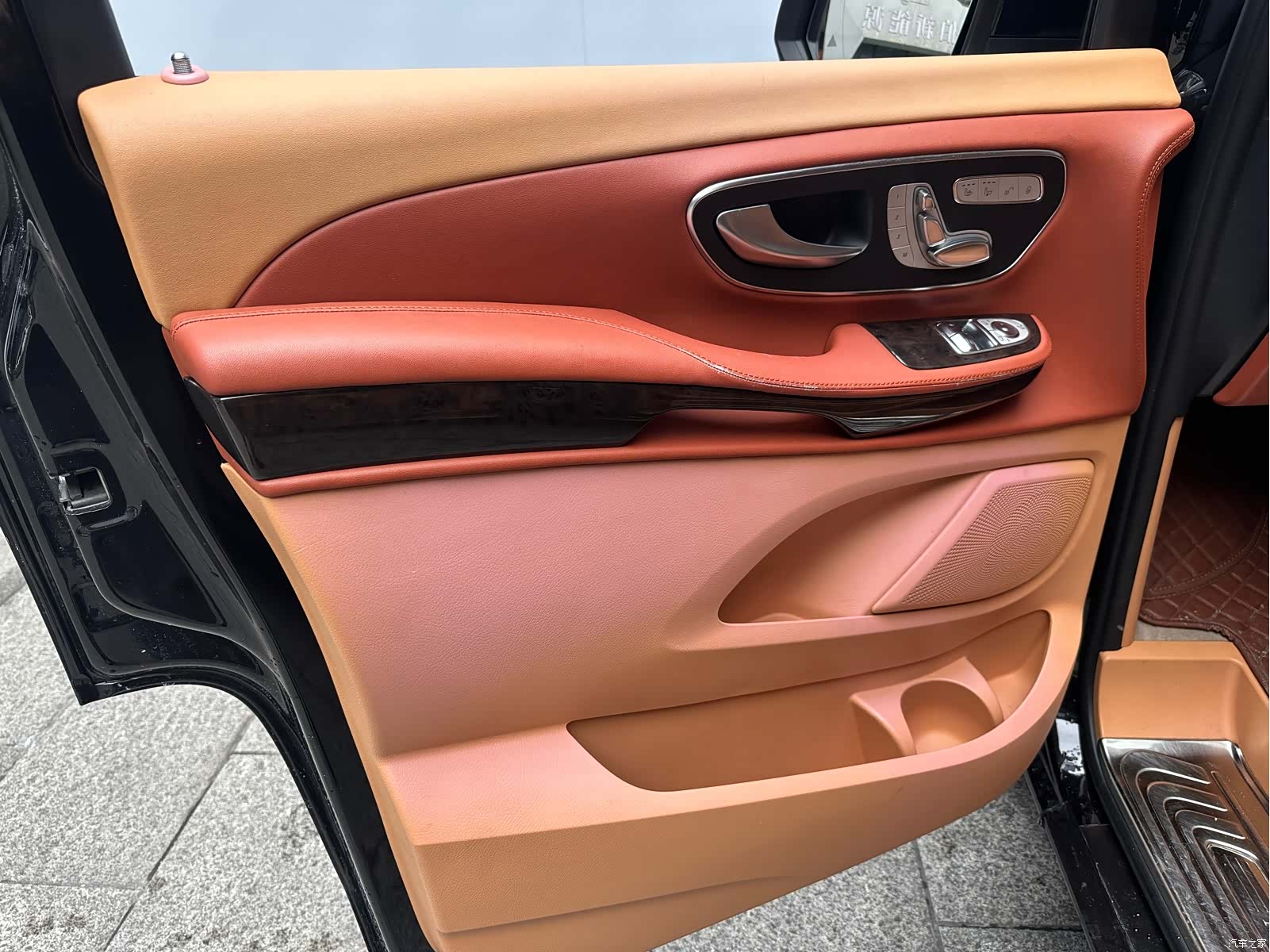 Mercedes-Benz V-Class, 2019 10