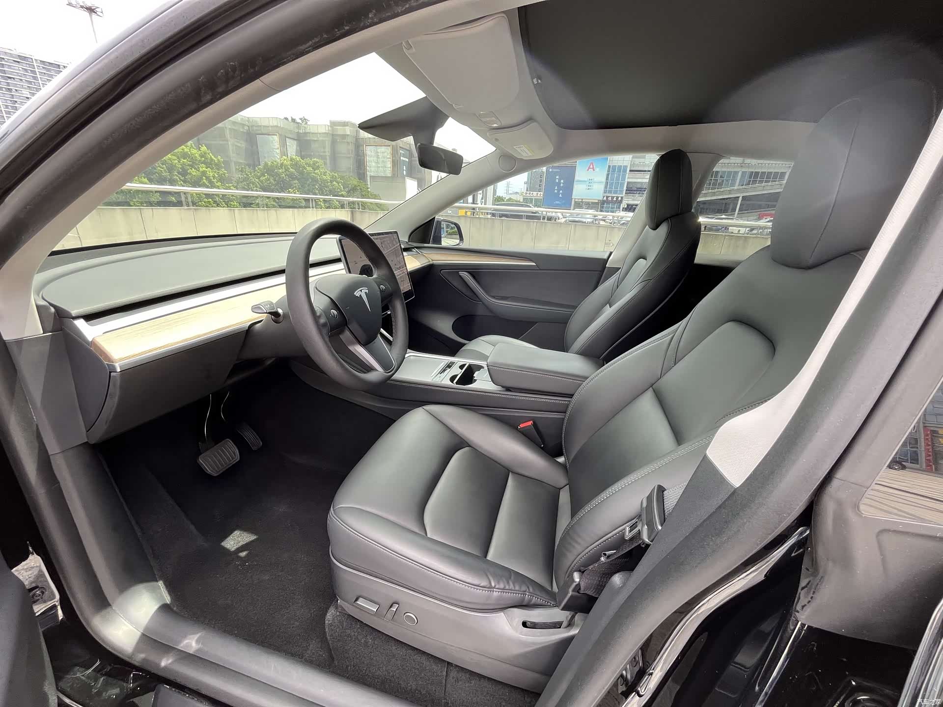 Tesla Model Y, 2021 все фото