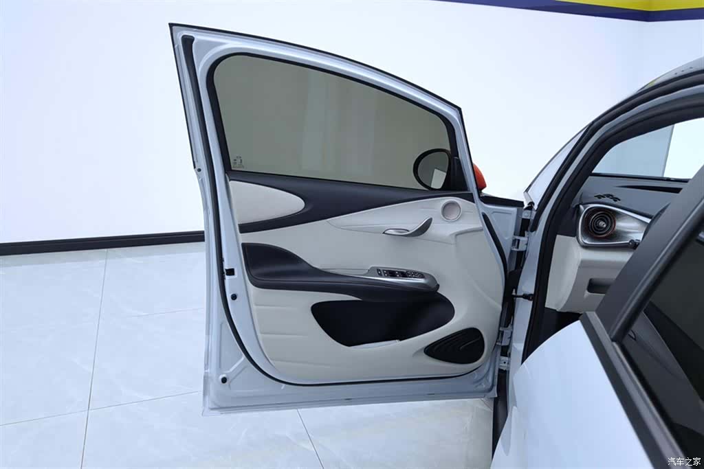 BYD Dolphin, 2023 7