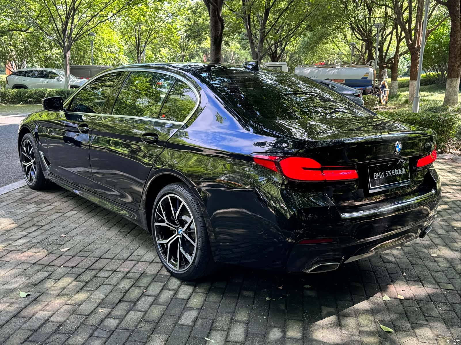 BMW 5 Series, 2022 4