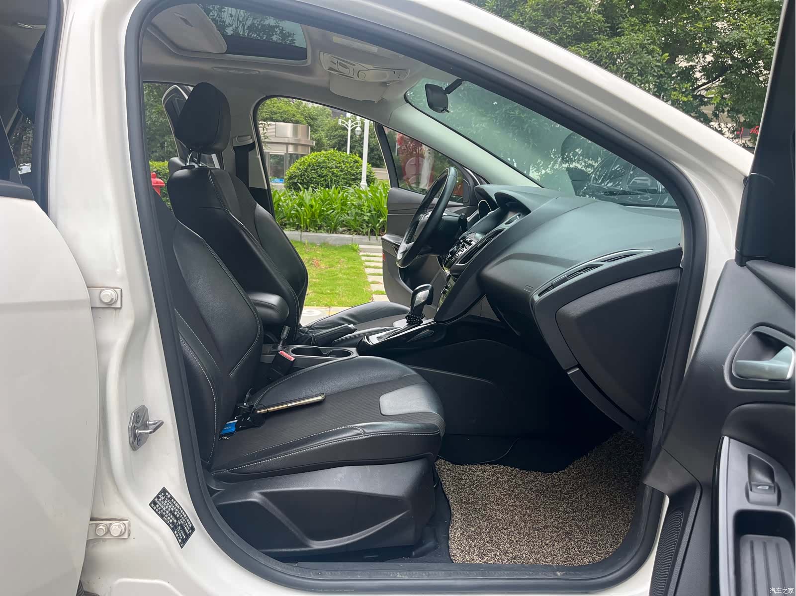 Ford Focus, 2015 9