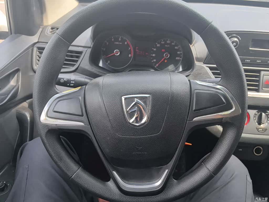 Wuling 310, 2017 11
