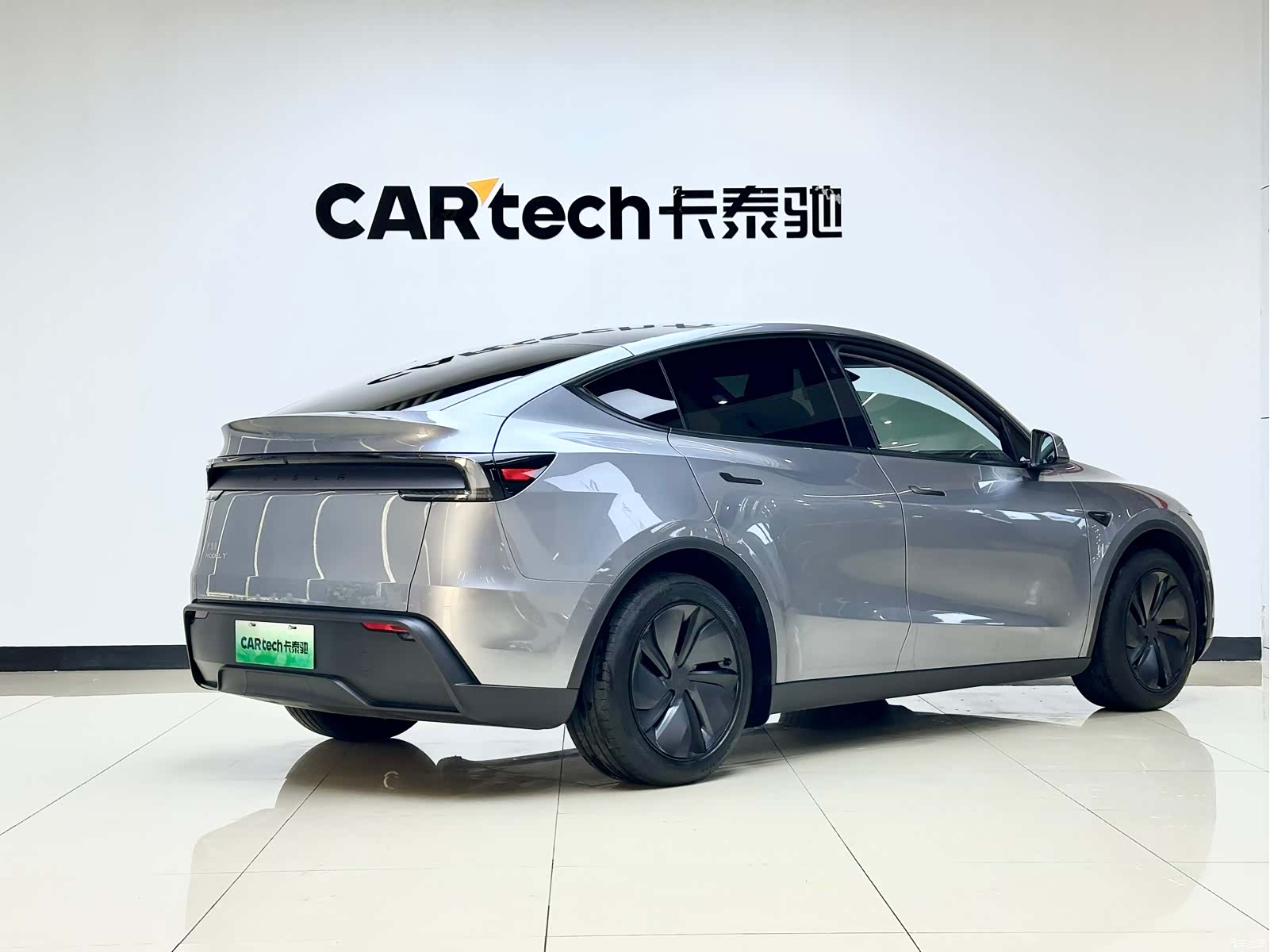 Tesla Model Y, 2025 4